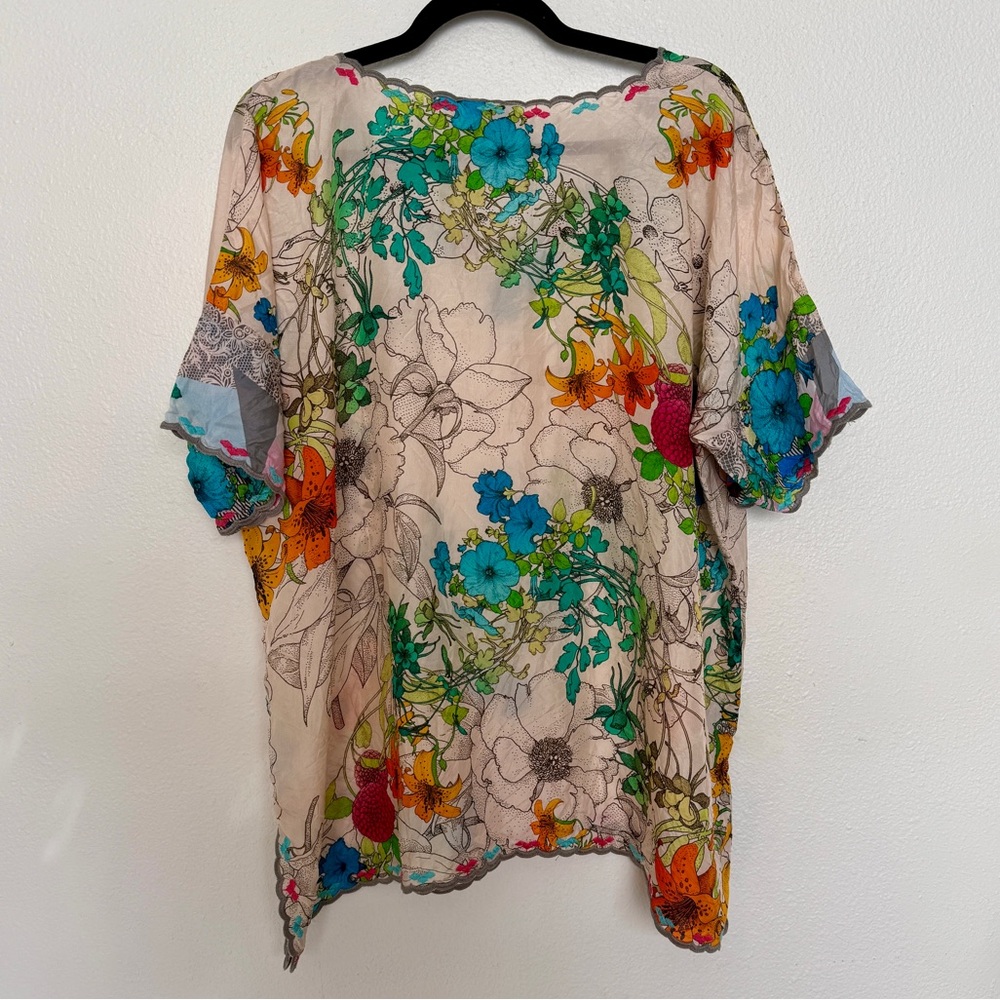 Johnny Was Sequence Halsey Top XL Cream 100% Silk Floral Scalloped Blouse Tunic - Picture 3 of 10